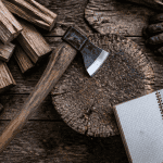 fendre le bois hache merlin bûches