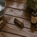 nettoyage terrasse bois savon noir brosses seau